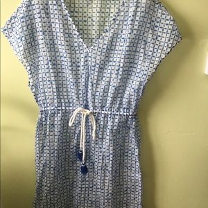 Vineyard Vines Beach coverup. Like new size S